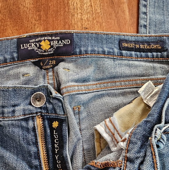 Lucky Brand ladies jeans - Picture 4 of 4